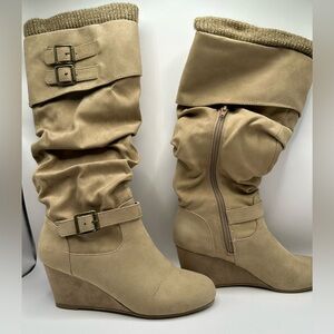 Winter wedge heel boots